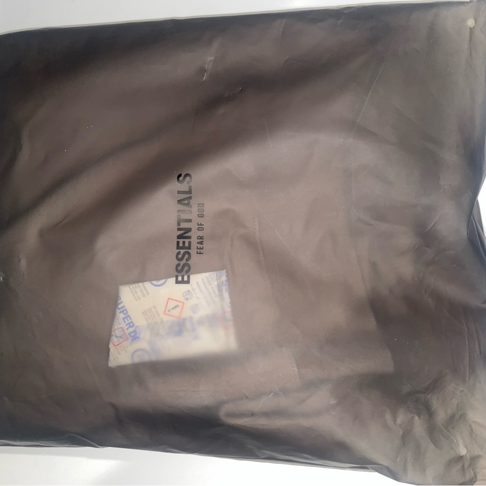 Essential sweater set XL NEVER WORN BRAND NEW !